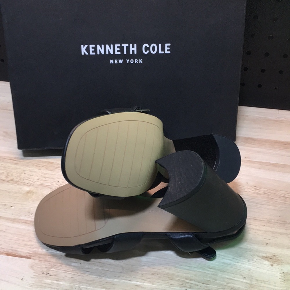 New WB Woman’s Kenneth Cole Black Leather Block Heel Sandals - Picture 6 of 6